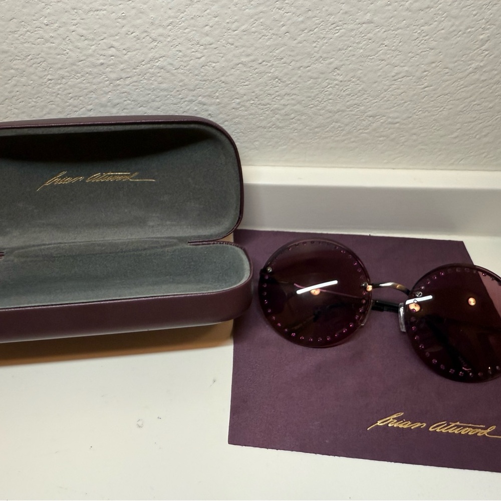 Purple Round Sunglasses with Case